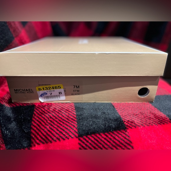 Michael Kors Elena Cross Strap Cheetah Heels!! - Picture 13 of 13